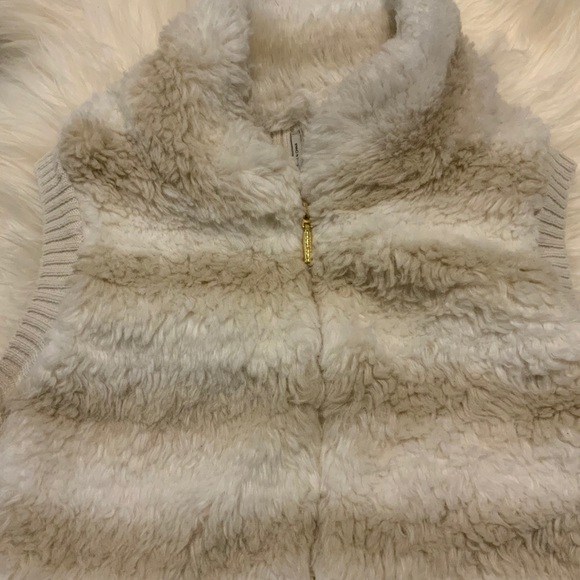 GUESS Faux Fur Zip-up Vest - XS - Picture 5 of 9